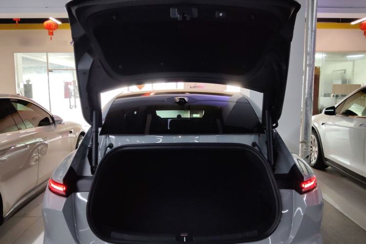 Used Nio ET5 2025 75 kWh Trunk