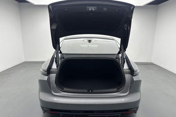 Used Nio ET5 2025 75 kWh Trunk