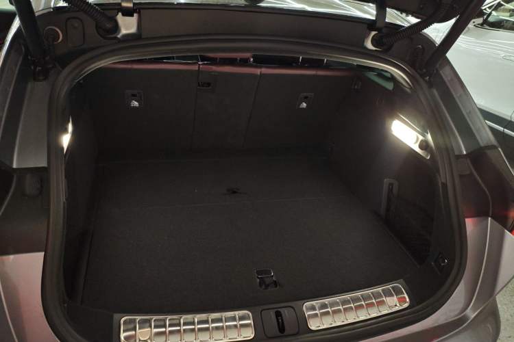 Used Nio ET5 2025 75 kWh Trunk