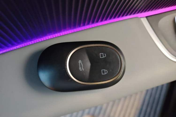 Used Nio ET5 2025 75 kWh Vehicle Key