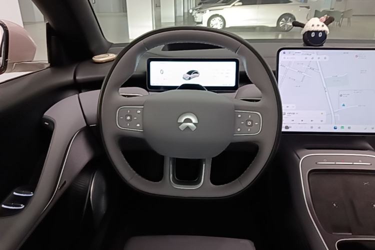 Used Nio ET5 2025 75 kWh Steering Wheel