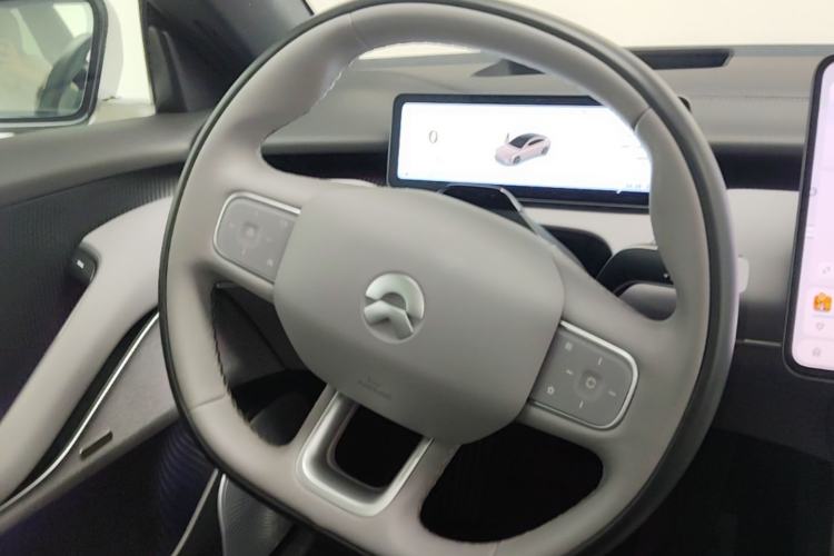 Used Nio ET5 2025 75 kWh Steering Wheel