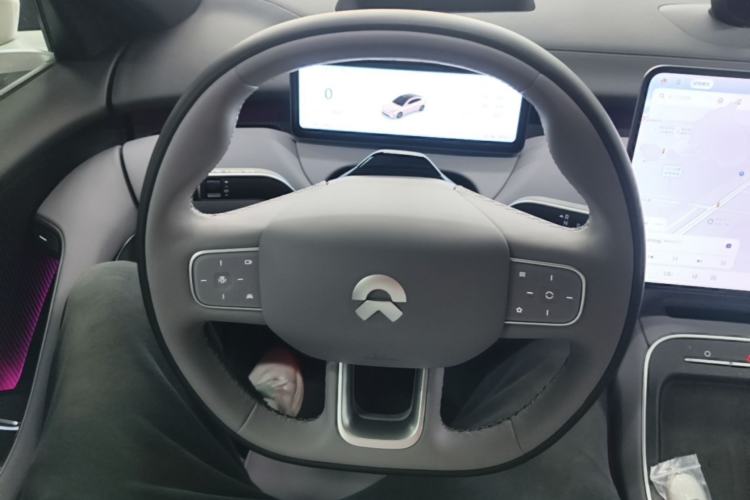 Used Nio ET5 2025 75 kWh Steering Wheel