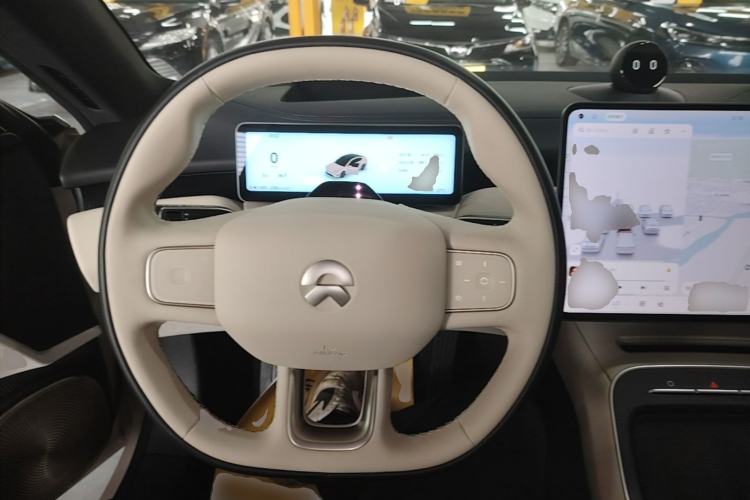 Used Nio ET5 2025 75 kWh Steering Wheel