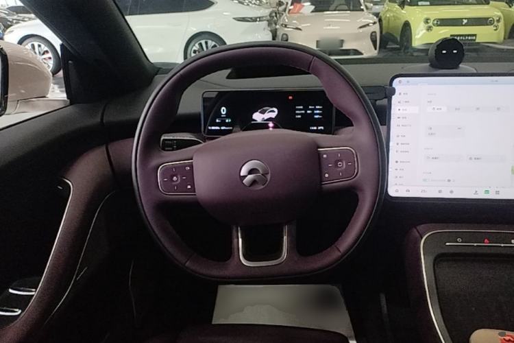 Used Nio ET5 2025 75 kWh Steering Wheel