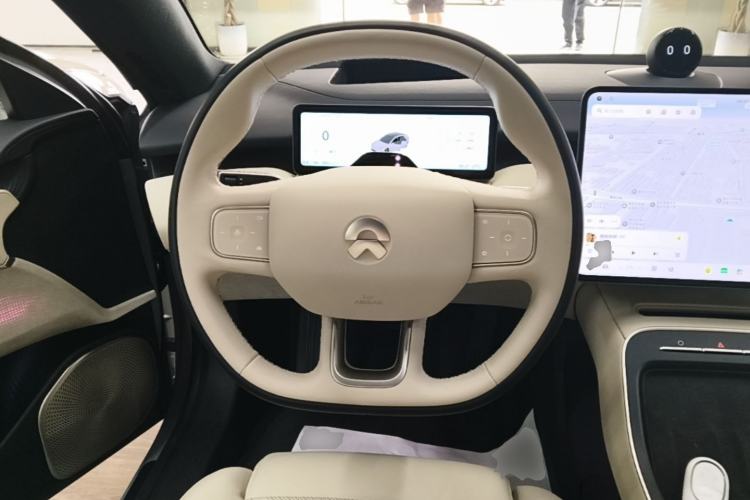Used Nio ET5 2025 75 kWh Steering Wheel