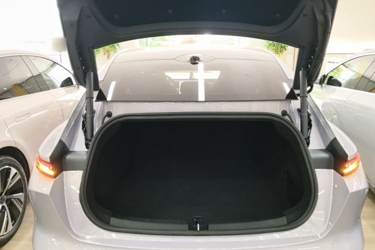 Used Nio ET5 2025 75 kWh Trunk