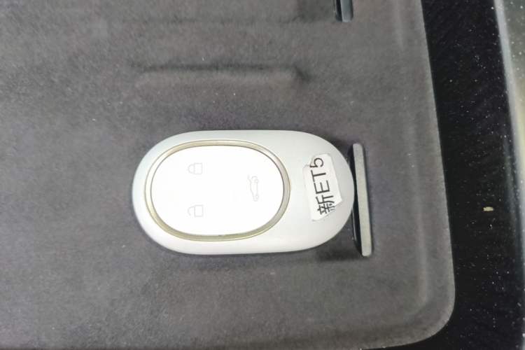 Used Nio ET5 2025 75 kWh Vehicle Key