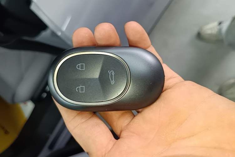 Used Nio ET5 2025 75 kWh Vehicle Key