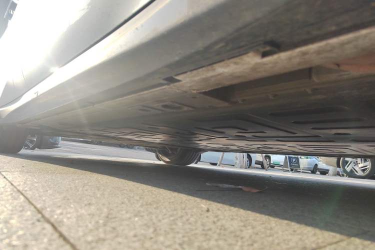 Used Nio ET5 2025 75 kWh Chassis Front Right