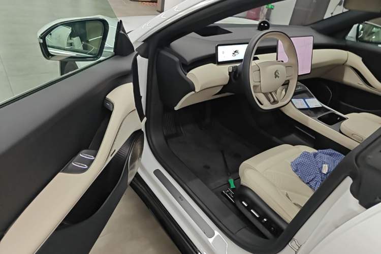 Used Nio ET5 2025 100 kWh Driver Seat
