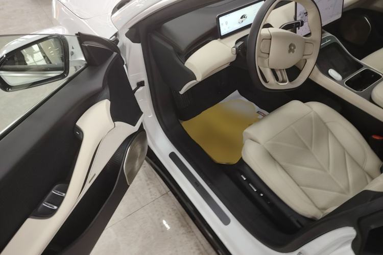 Used Nio ET5 2025 75 kWh Driver Seat