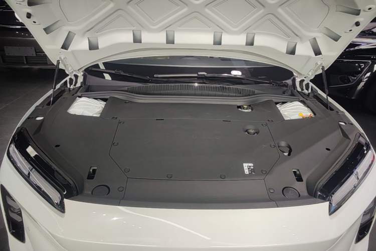Used Nio ET5 2025 75 kWh Engine Bay