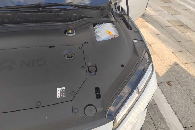 Used Nio ET5 2025 75 kWh Engine Bay Left