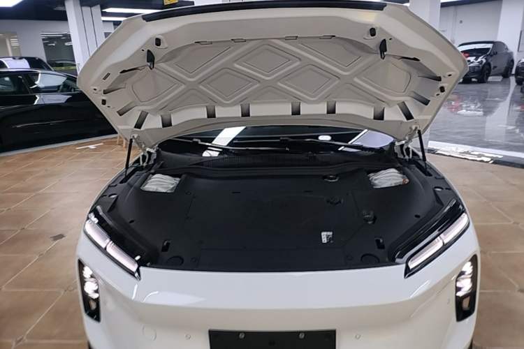 Used Nio ET5 2025 75 kWh Engine Bay