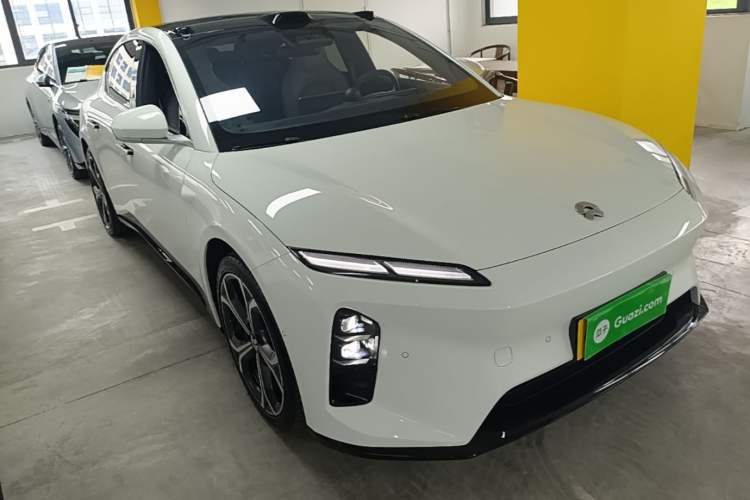 Used Nio ET5 2025 75 kWh Exterior 1
