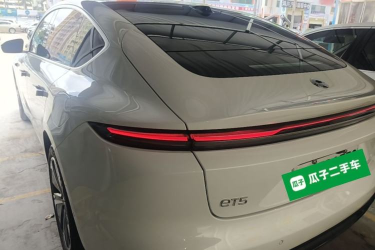 Used Nio ET5 2025 75 kWh Exterior 2