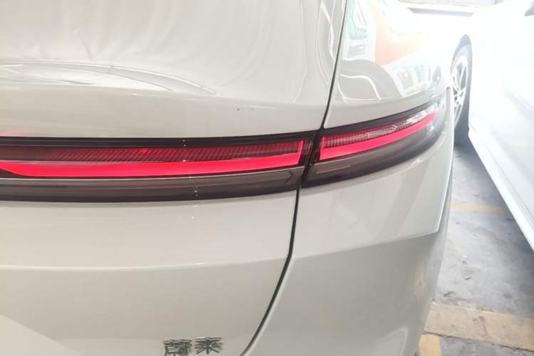 Used Nio ET5 2025 75 kWh Exterior 3