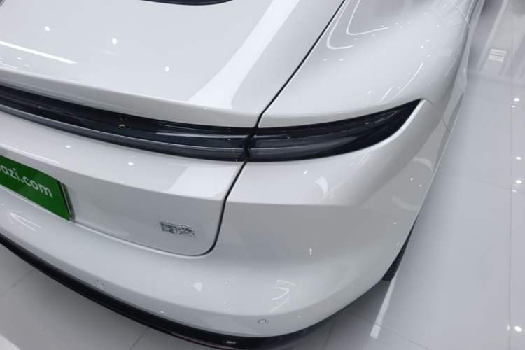 Used Nio ET5 2025 75 kWh Exterior 3
