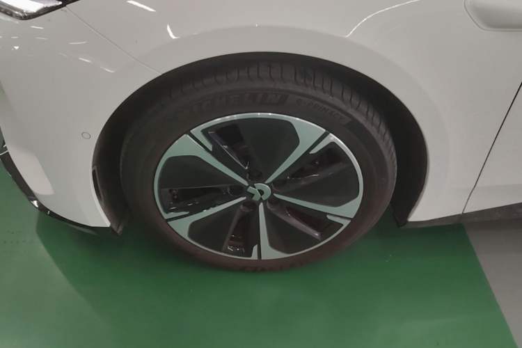 Used Nio ET5 2025 75 kWh Exterior 4