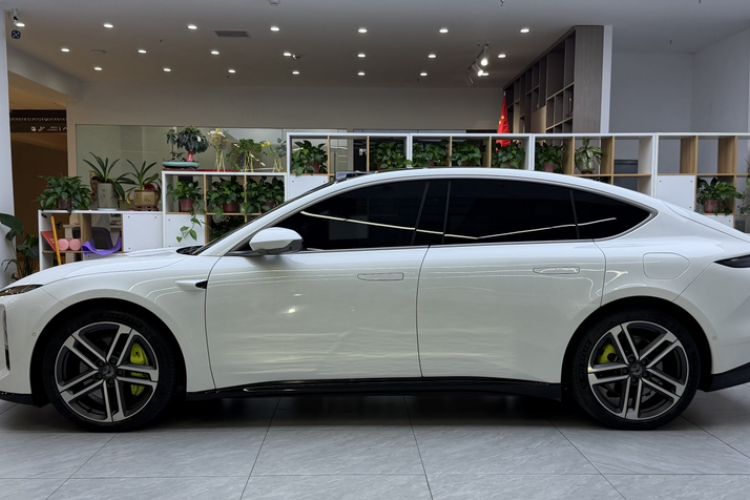 Used Nio ET5 2025 Model Champion Commemorative Edition, 75kWh Exterior 4