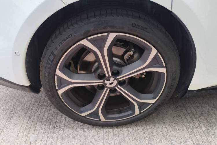 Used Nio ET5 2025 75 kWh Exterior 5