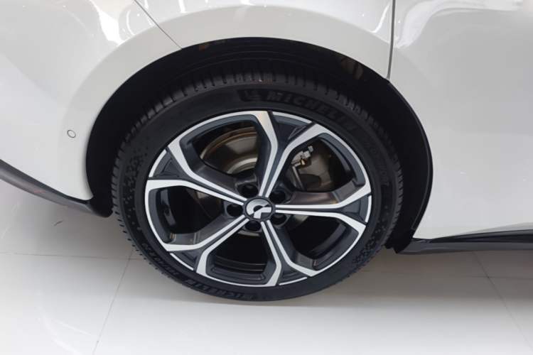 Used Nio ET5 2025 75 kWh Exterior 5