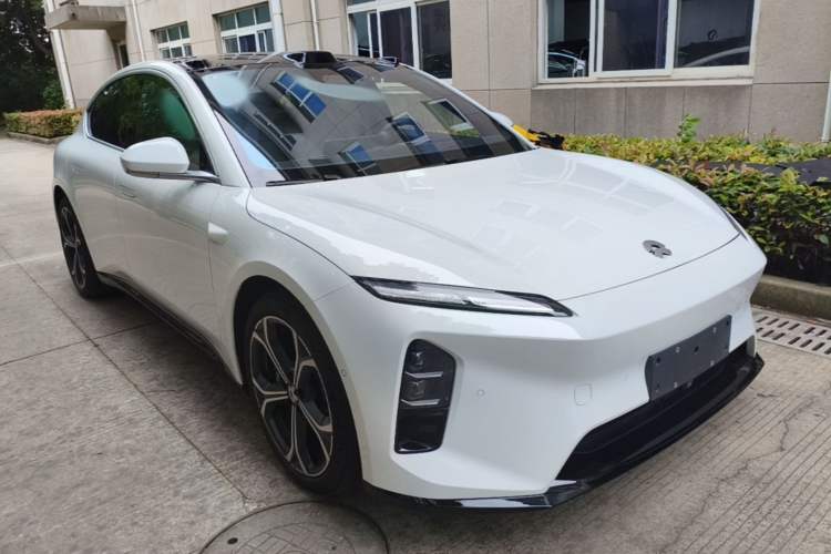 Used Nio ET5 2025 75 kWh Front Right 45 Deg