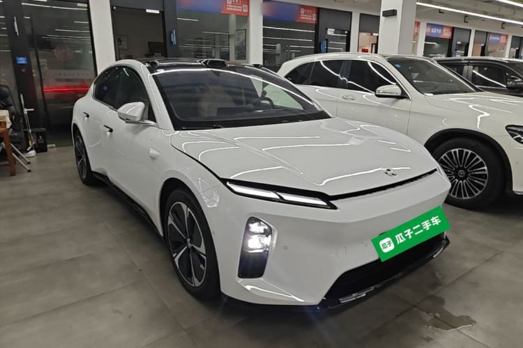 Used Nio ET5 2025 100 kWh Front Right 45 Deg