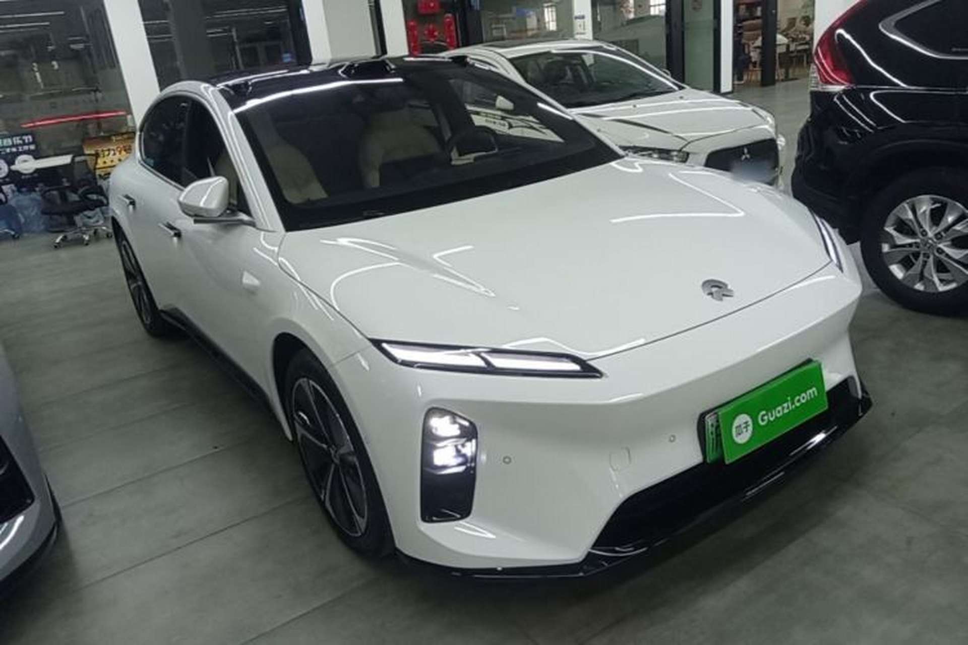 Used Nio ET5 2025 100 kWh Front Right 45 Deg