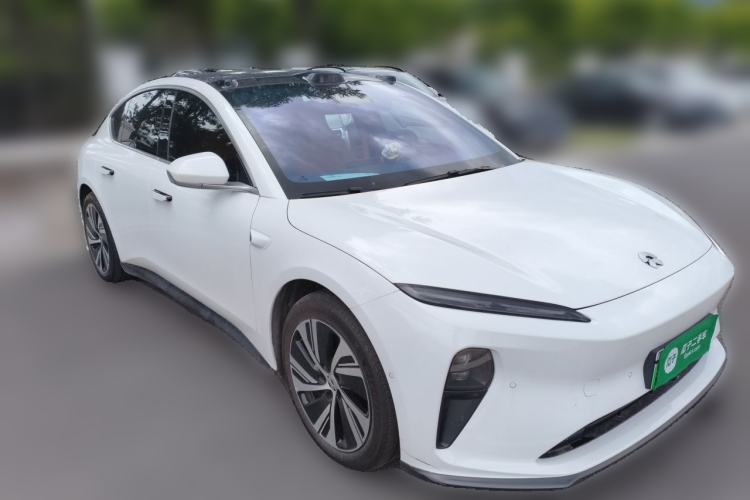 Used Nio ET5 2025 100 kWh Front Right 45 Deg