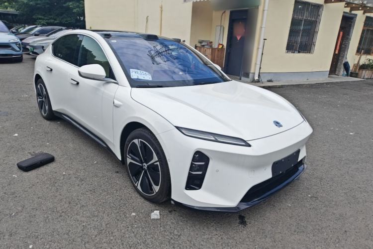 Used Nio ET5 2025 100 kWh Front Right 45 Deg