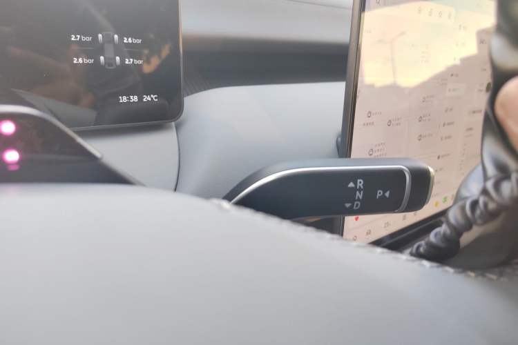 Used Nio ET5 2025 75 kWh Gear Lever
