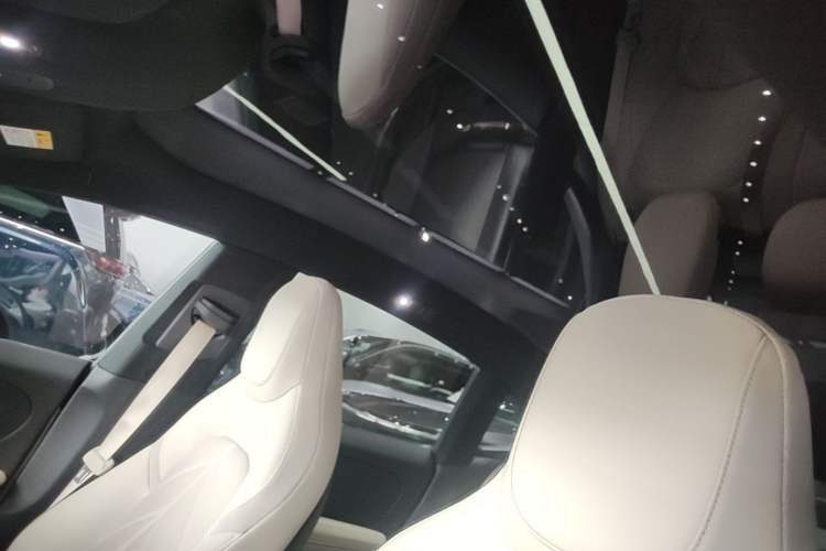Used Nio ET5 2025 75 kWh Headliner