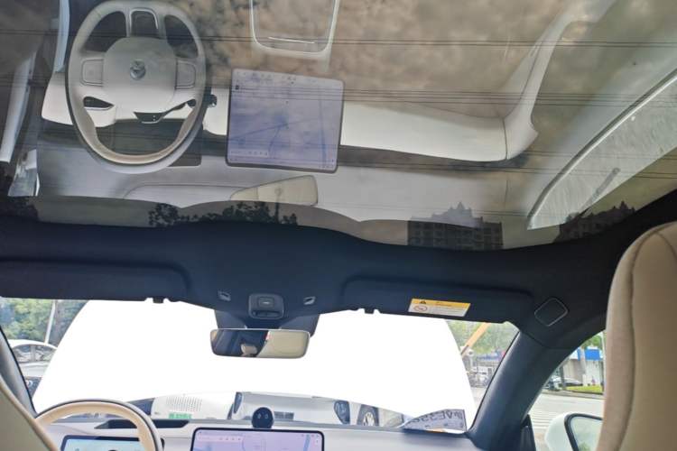 Used Nio ET5 2025 100 kWh Headliner