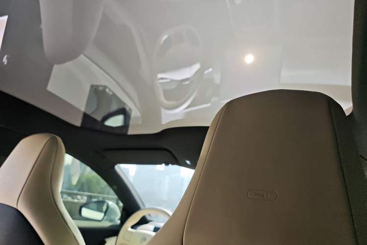 Used Nio ET5 2025 75 kWh Headliner