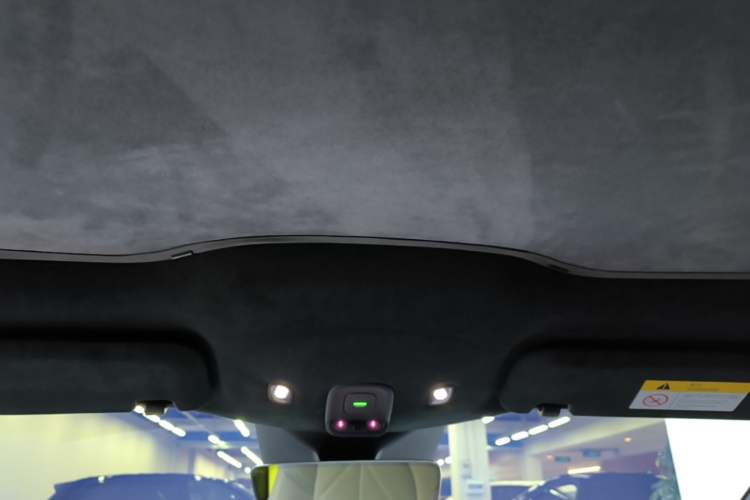 Used Nio ET5 2025 Model Champion Commemorative Edition, 75kWh Headliner