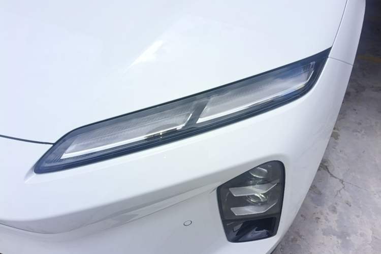 Used Nio ET5 2025 75 kWh Left Front Headlight