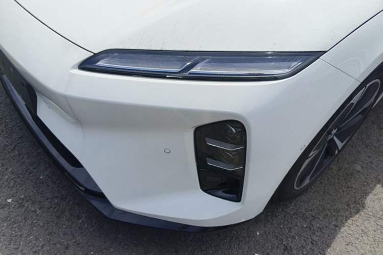Used Nio ET5 2025 100 kWh Left Front Headlight