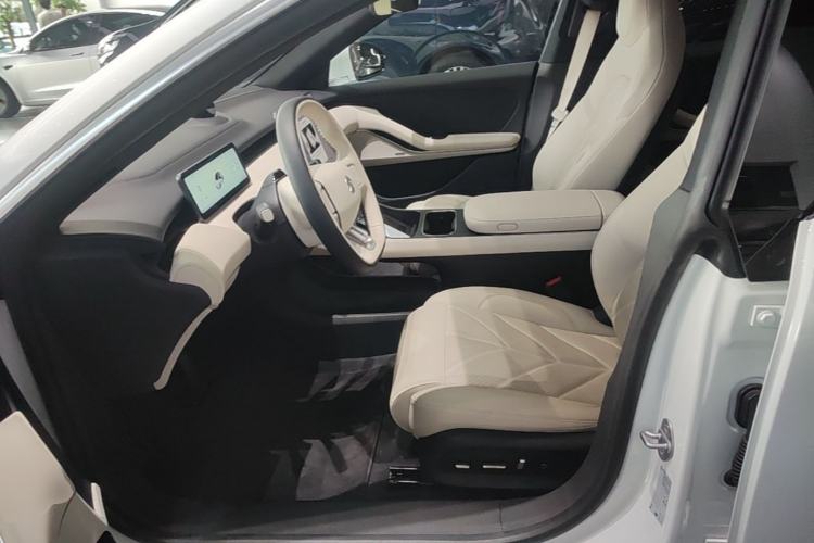 Used Nio ET5 2025 75 kWh Left Front Seat