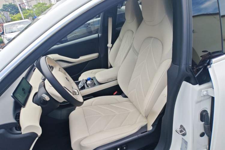 Used Nio ET5 2025 100 kWh Left Front Seat