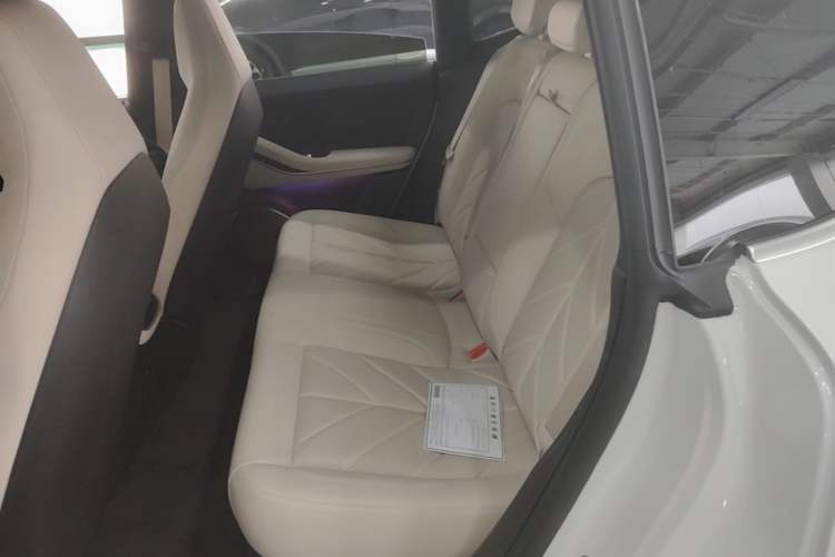 Used Nio ET5 2025 75 kWh Left Rear Seat