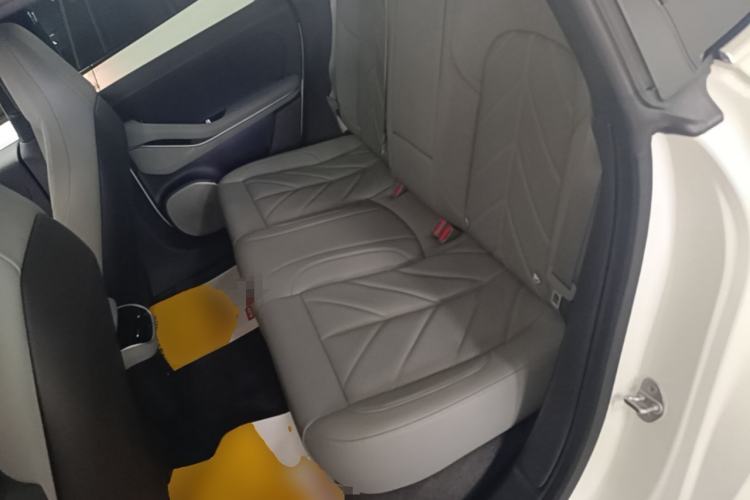 Used Nio ET5 2025 75 kWh Left Rear Seat