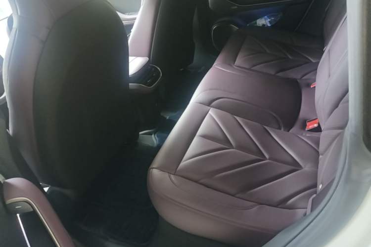 Used Nio ET5 2025 75 kWh Left Rear Seat