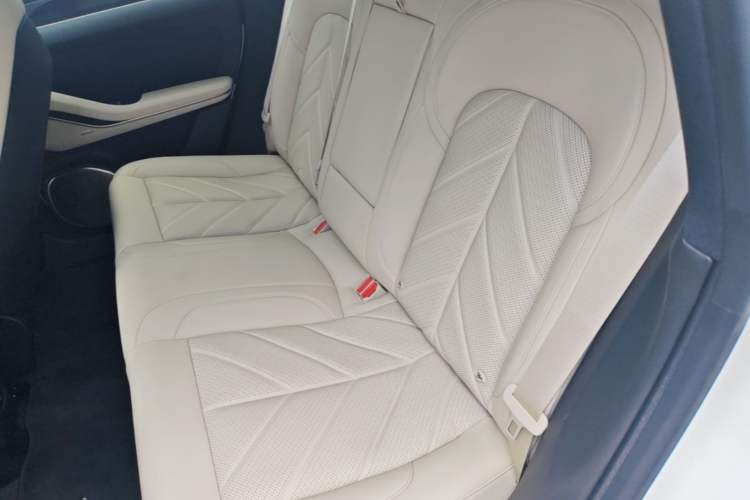 Used Nio ET5 2025 100 kWh Left Rear Seat