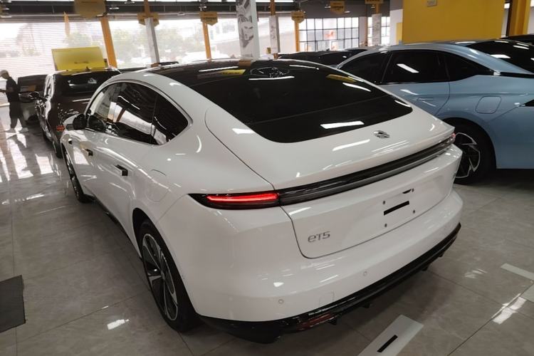 Used Nio ET5 2025 75 kWh Rear Left 45 Deg