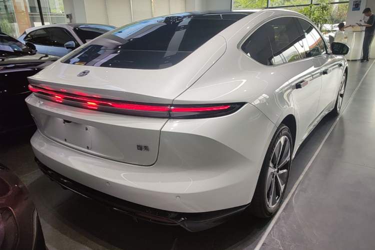 Used Nio ET5 2025 75 kWh Rear Right 45 Deg