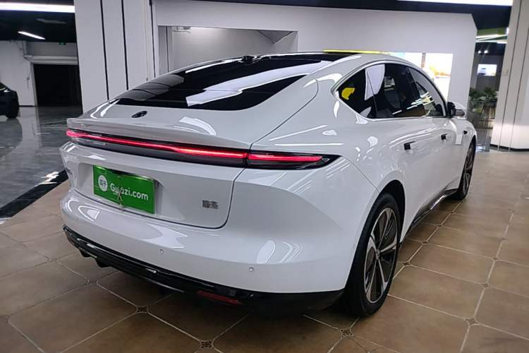 Used Nio ET5 2025 75 kWh Rear Right 45 Deg