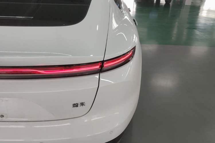 Used Nio ET5 2025 75 kWh Right Rear Taillight