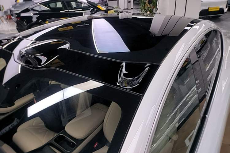 Used Nio ET5 2025 75 kWh Roof